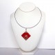 Collier chic losange rouge vif