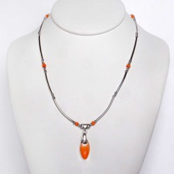 Collier délicatesse orange