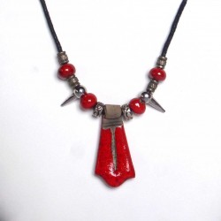 Collier rouge chic  et fin