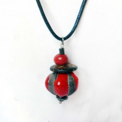 Collier boule  réglable rouge et noir raku