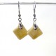 Petites boucles d'oreilles jaunes paille