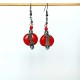Boucles d'oreilles éclatantes en rouge et noir