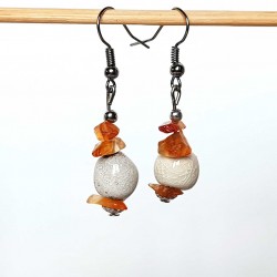 Boucles d'oreilles légères céramique et cornaline 