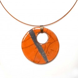 Collier lumineux au grand médaillon orange raku