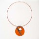 Collier lumineux au grand médaillon orange raku