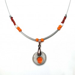 Collier délicat fin et léger en blanc et orange