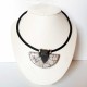 Collier ethnique chic blanc et noir 