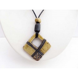 Collier carré réglable jaune et noir raku