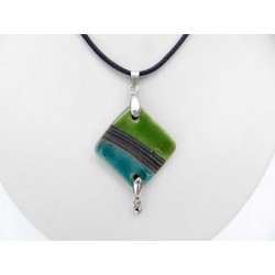 Collier chic brillant turquoise et cube hématite