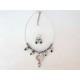 Parure collier et boucles oreilles en blanc et noir