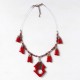 Collier de fête rouge chic et éclatant