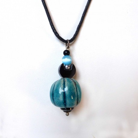 Collier boule bleu turquoise et noir réglable