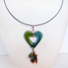 Collier cœur léger animé en vert et bleu