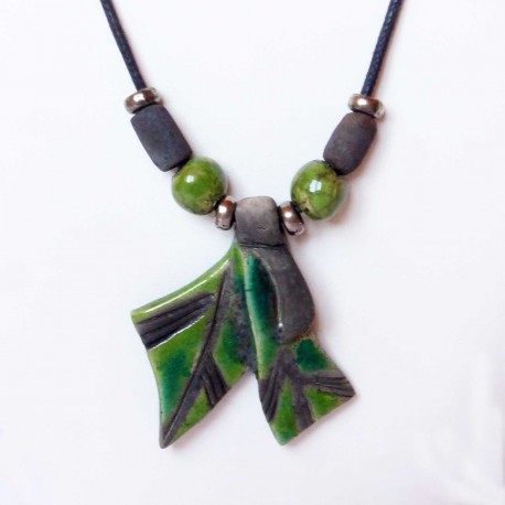 Collier vert fantaisie doubles  feuilles