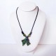 Collier vert fantaisie doubles  feuilles